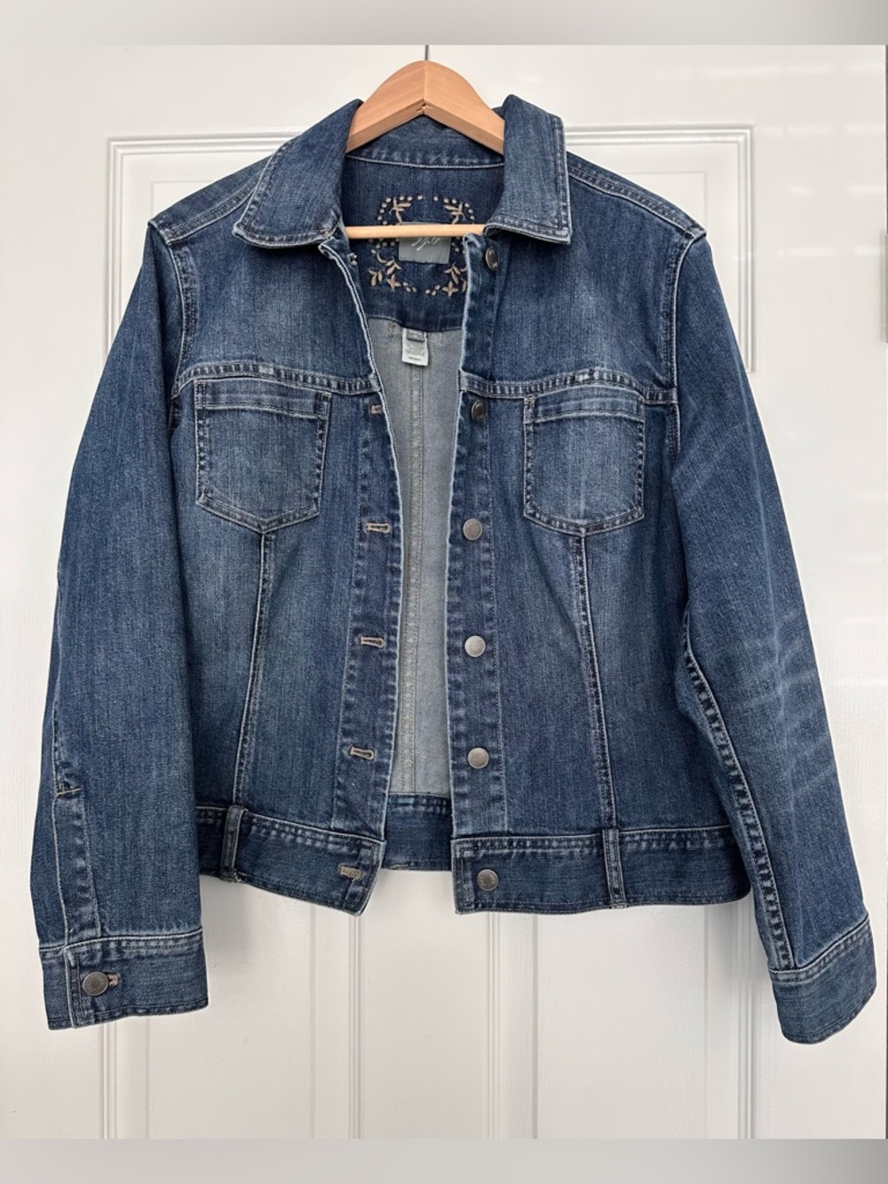 J Jill Denim Blue Jacket  With Embroidered Detail, Size M RN 97641